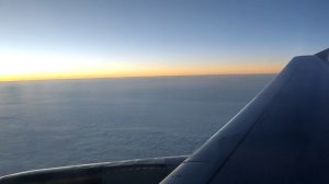 Рассвет над облаками