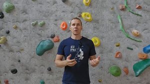 Первый раз на скалодроме, детская секция скалолазания