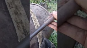 как мы снимаем торцевой подшипник на т 40 с помощью самоделки .