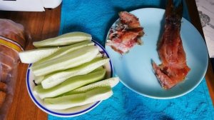 АСМР ИТИНГ ? ВЯЛЕНАЯ РЫБКА СО СВЕЖИМИ ? ОГУРЧИКАМИ?