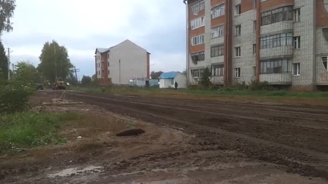 пошли дожди - лучшее время для ремонта дороги.mp4 смотреть онлайн