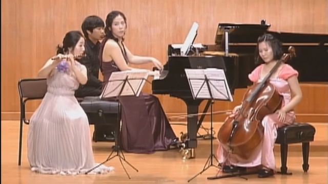 Louise Farrenc(1804-1875) Trio for Flute, Cello, Piano in e minor, Op. 45 смотреть онлайн