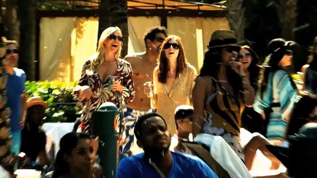 Coors Light Refreshes A Day At The Pool смотреть онлайн