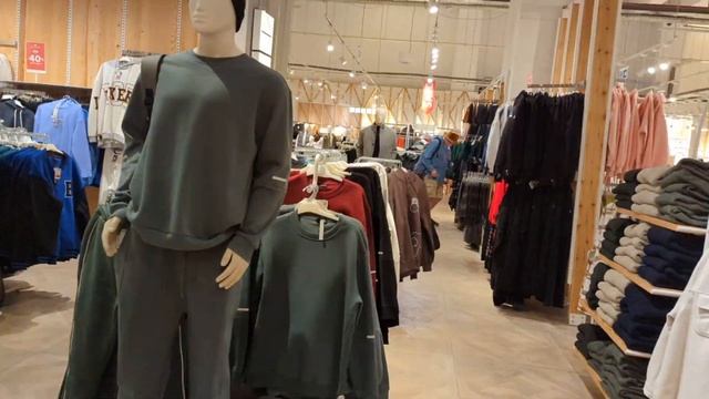 Магазин одежды "DeFacto" в торговом центре "Metro City". Видеообзор смотреть онлайн