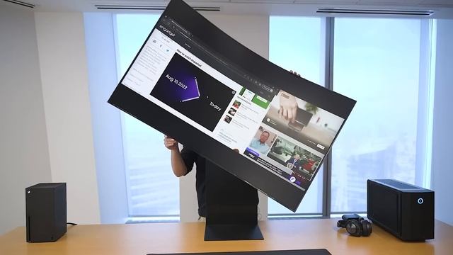 Samsung Odyssey Ark 55" monitor hands-on: A cinematic gaming experience смотреть онлайн