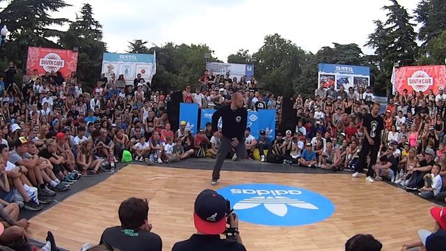 robin (top 9) vs in-tact (ruffneck attack) yalta summer jam 2014 смотреть онлайн