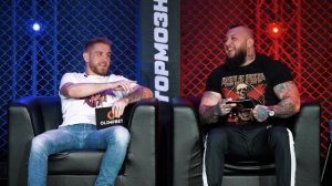 Охраник получил синий пояс по Грепплингу за то что задушил бойца мма в клетке #мма