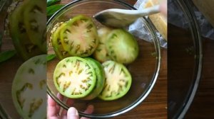 Рецепт зелёных томатов на гриле с пармезаном и базиликом☘