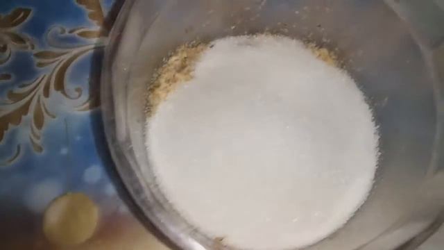 Трубочки с грецким орехом и медом