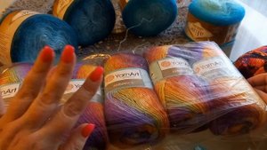 Пряжа для бактусов и шалей