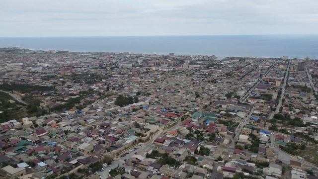 Дагестан. Вид на Дербент и крепость Нарын-Кала с дрона смотреть онлайн