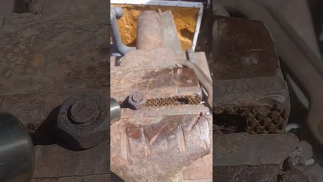 Лайфхак от Гаража #3 Как с лёгкостью открутить намертво заржавевшую и закисшую гайку #шорц смотреть онлайн