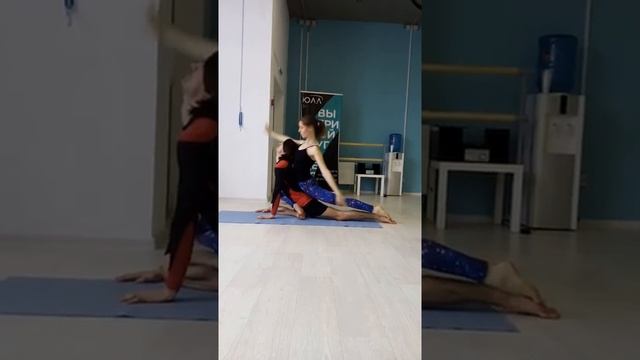 #AcroYogaChallengeAU Week 1 (Partner yoga), Day 3