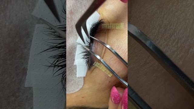 Наращивание ресниц. смотреть онлайн