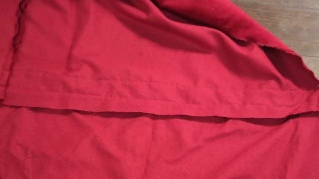 DIY LITTLE RED RIDING HOOD COSTUME