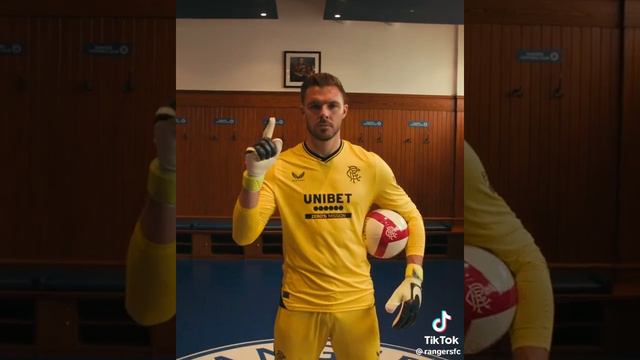 welcome to the famous bears butland ❤🤍💙