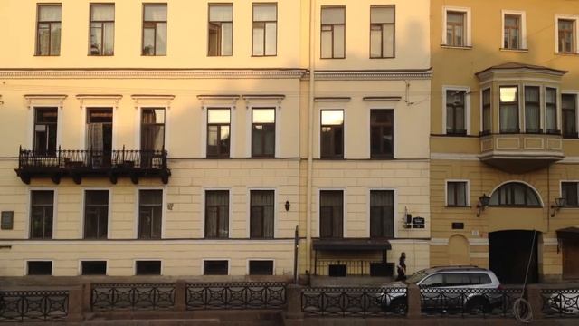 Набережная мойки, возле зимней канавки смотреть онлайн