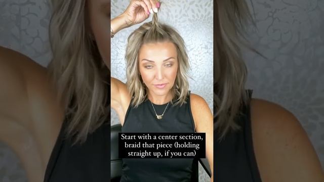 ЛЕГКАЯ ПРИЧЕСКА НА КОРОТКИЕ ВОЛОСЫ-ЖЕНСКАЯ ПРИЧЕСКА 2021 САМОЙ СЕБЕ\WOMAN'S HAIRSTYLE 2021