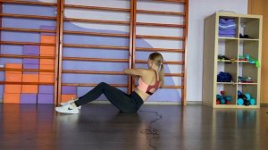 Упражнение для живота и боков. Русский твист усложненный