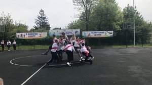 Постановка танцевального номера на последний звонок