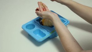 Игровой набор сквишей "Ланч-Бокс Енот Гуи", бренд Smooshy Mushy