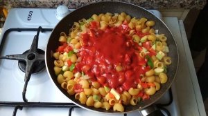 Как вкусно пожарить макароны. Макароны с овощами, простой рецепт.