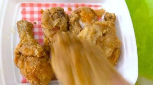 Лиза и папа кушают не полезную еду и учатся как кушать правильно