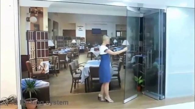 Раздвижные стеклянные перегородки с парковочным узлом