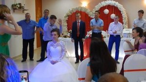 танец свидетельницы на свадьбе