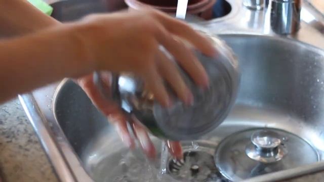 Салфетка для мытья посуды Greenway / Гринвей. Отмыть пригоревшее молоко. смотреть онлайн