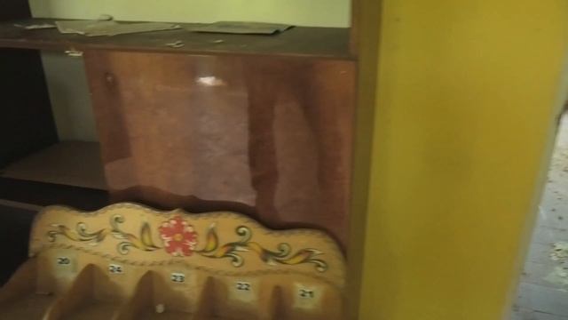 Заброшенный детский сад с куклами