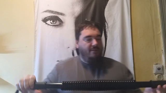 Спорт, упражнения на сильные руки, занятие спортом. Ручной эспандер