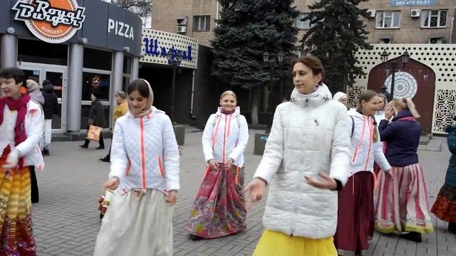 Харе Кришна Маха Мантра. Харинама, 19.11.2017, Мариуполь смотреть онлайн