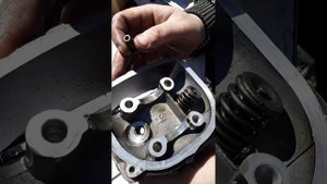 Головка обслуживание гнутый клапан притирка скутер 150 кубов ремонт