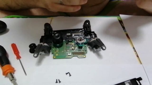 Ремонт джойстика Dualshock 4 смотреть онлайн