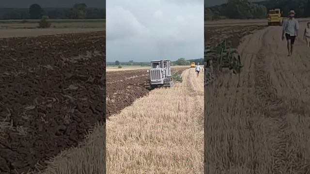 DT 54 orba.Traktoriáda,  Plowing a proper .вспашка советская машина Дт54 , Spycgacz oranie pola