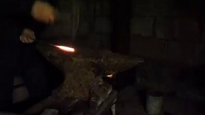 Ковка клинка из шарика от подшипника. Forging a knife from the ball of the bearing.mp4