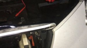 Nissan Leaf. Зарядка 12 вольтовой батареи. Nissan Leaf. Charging of 12 volts battery.