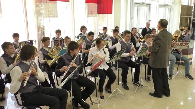 Духовой оркестр ДШИ Этюд Тюмень - Цветущий май смотреть онлайн