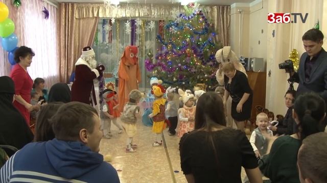 Малыши из дома ребенка устроили праздник для взрослых смотреть онлайн