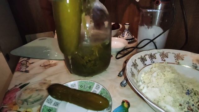 سلطة الشمندر الروسية /салат из свеклы с соленым огурцом и яйцом смотреть онлайн