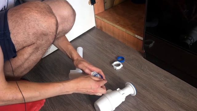 "Советский" сифон для мойки...новый вариант жёсткого колена смотреть онлайн