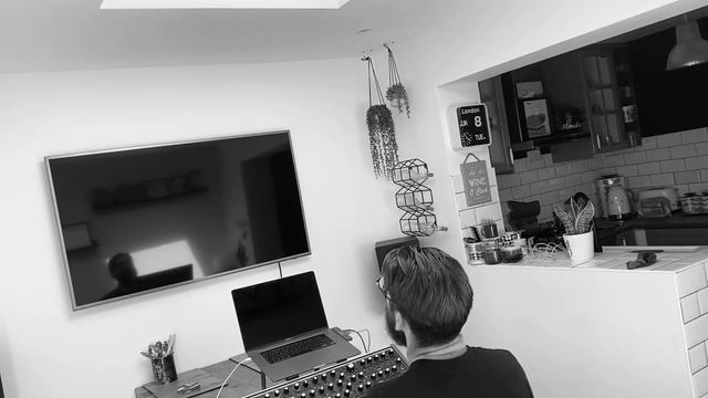 Moog Subsequent 37 - custom patch. Unreal смотреть онлайн