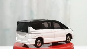 Tomica Nissan Serena E-Power (Takara Tomy Japan Diecast Car Collection Unboxing)