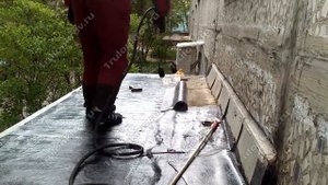 Устройство нижнего слоя на подъездном козырьке