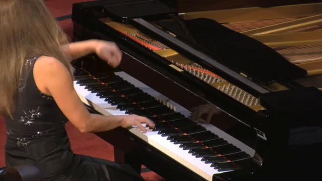 Laura Magnani, piano performs Franz Liszt Three Petrarch Sonnets смотреть онлайн