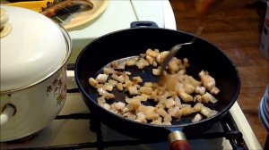 ВКУСНЕЙШИЙ БОРЩ С ШКВАРКАМИ