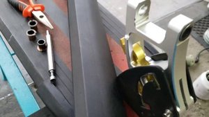 Устранение люфта ,во втулках рулевой  электро самоката