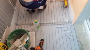 Утепление и легкая цементная стяжка на лоджии. Как поставить маяки без лазерного уровня