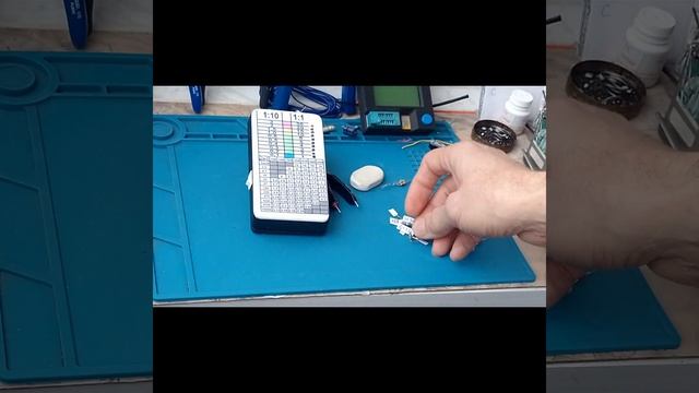 Прибор "Мастер - КИТ", для измерения ESR конденсаторов в схеме. смотреть онлайн